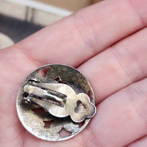 Vintage 1950's Pink & Blue Floral Cloisonne Clip-on Earrings - Picture 7 of 9